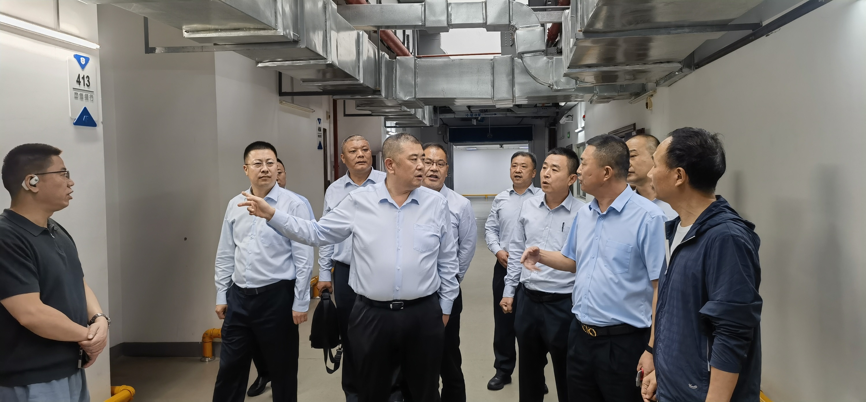 1730337345972733.jpg 無(wú)錫押運(yùn)保安 (1) - 副本.jpg