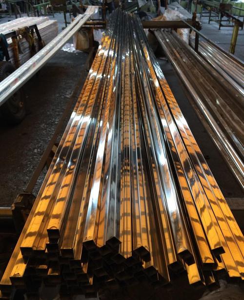 佛山市顺通达金属材料提供的不锈钢方形管